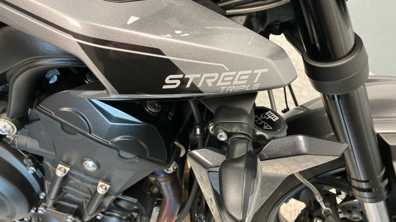 Triumph Street Triple R (23MY)